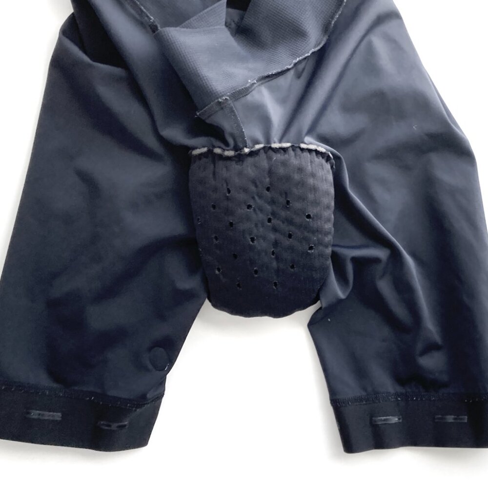Assos Switzerland Padded Cycling Shorts Daily Worker - Picture 9 of 12